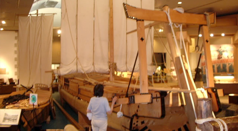 丸子船（琵琶湖博物館にて）