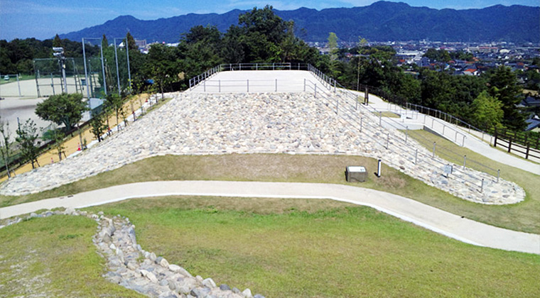 西谷古墳群2号墓（出雲弥生の森）