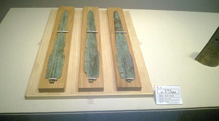 銅剣（国宝。荒神谷博物館）