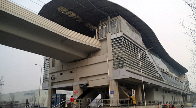 「軽軌」東麗開発区駅