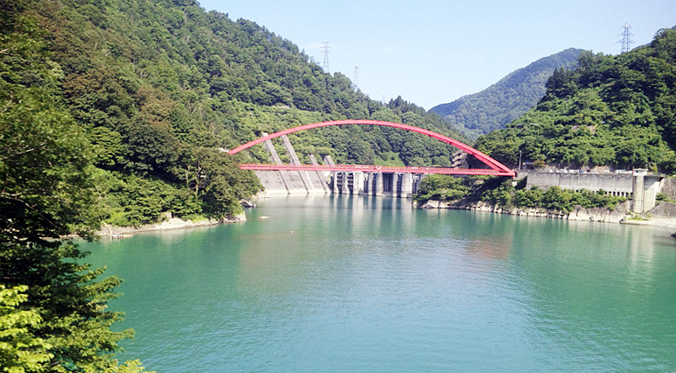 宇奈月ダム湖