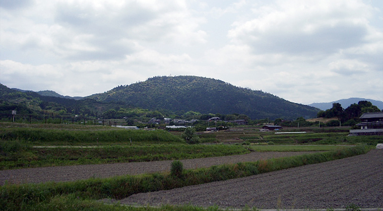 出雲系王朝が信仰した聖なる山・三輪山