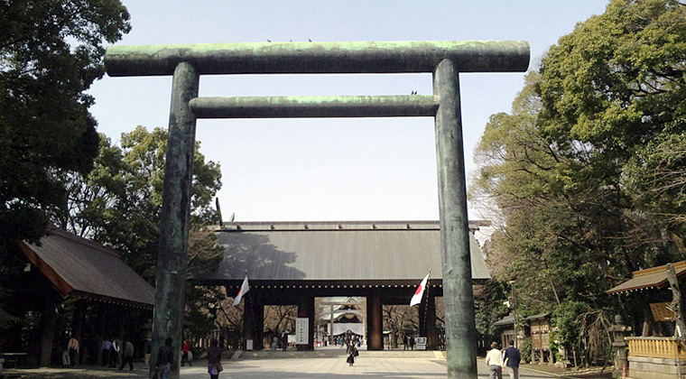 靖国神社鳥居
