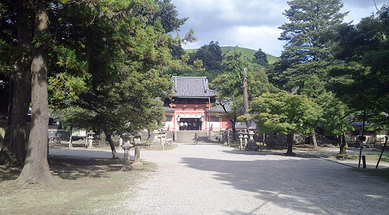 手向山八幡宮楼門