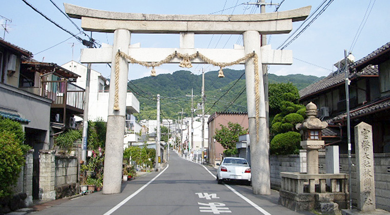 枚岡神社鳥居