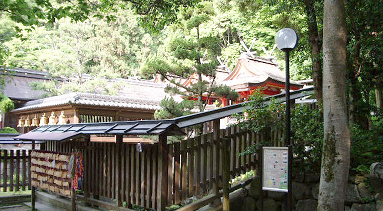 枚岡神社本殿