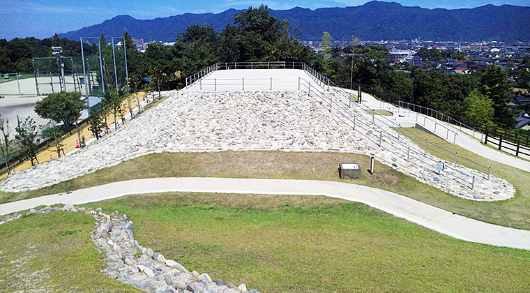 西谷古墳群2号墓（出雲弥生の森）