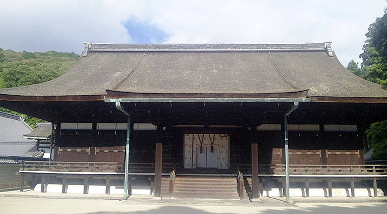 泉涌寺霊明殿（天皇の位牌を祀る）