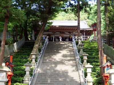 枚岡神社拝殿