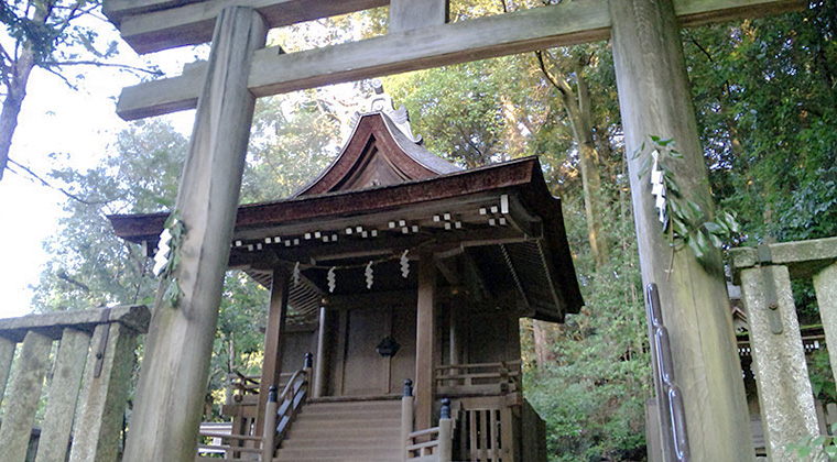 摂社出雲建雄神社