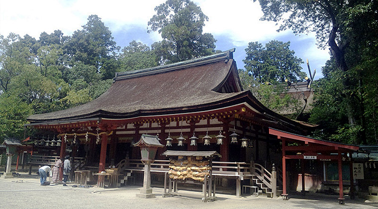 石上神宮拝殿（国宝）