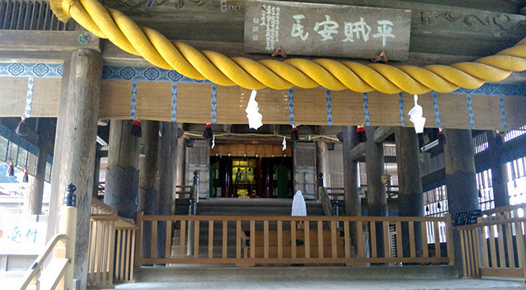 吉備津神社拝殿