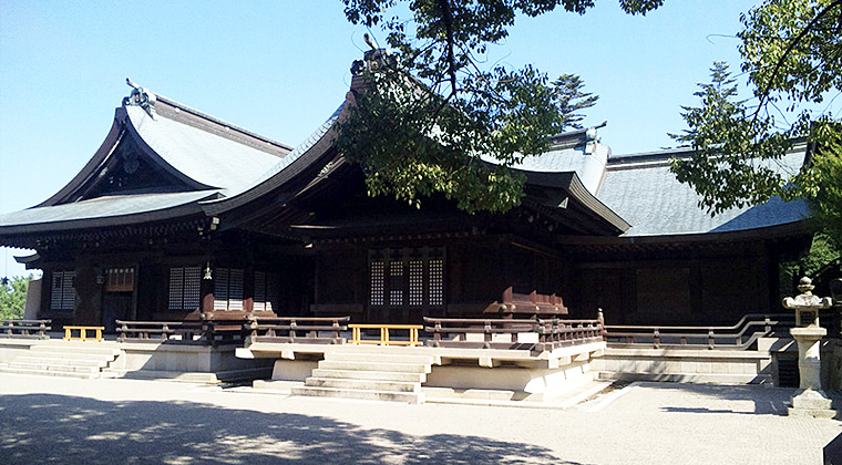 吉備津彦神社拝殿