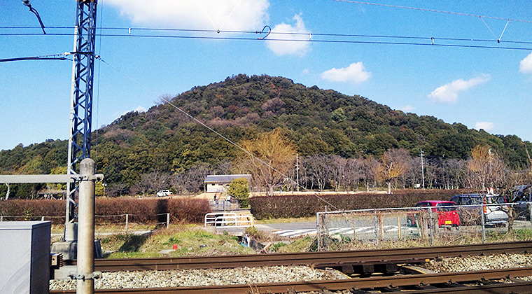 耳成山を南から望む